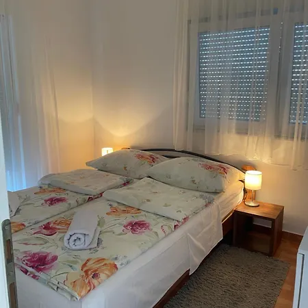 Markovic Rab Apartment Palit