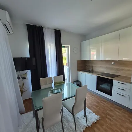 Markovic Rab Apartament *